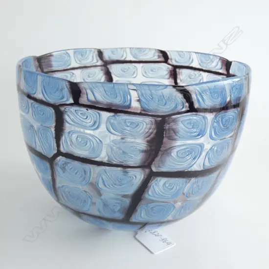 A Stephen Bradbourne glass bowl